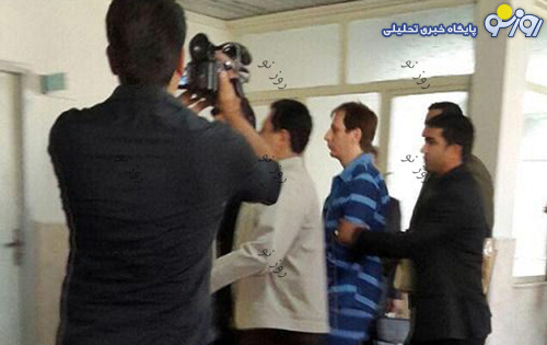 ورود بابک زنجانی به دادگاه با لباس زندان/عکس ورود بابک زنجانی به دادگاه با لباس زندان/عکس