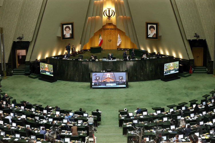دو شکایت نمایندگان مجلس از روحانی