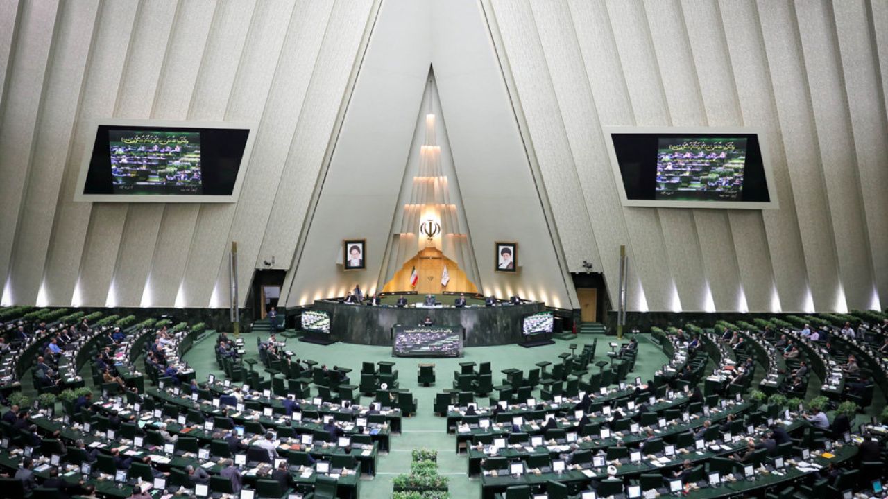 خطر در كمين جمهوريت
