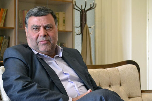 عضو مجمع تشخیص مصلت: احمدی نژاد در زمین امریکا بازی می کرد