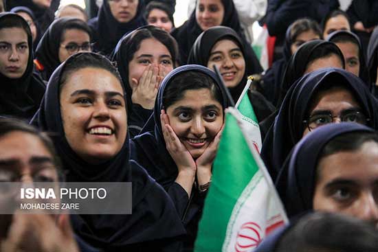 دخترانِ دبیرستانی می‌توانند به راحتی ازدواج کنند