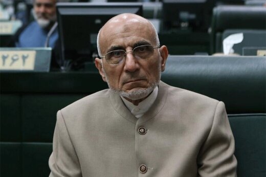 روزنامه اصلاح طلب خطاب به میرسلیم: فعلا که اصولگراها دارند به دولت رئیسی حمله می کنند روزنامه اصلاح طلب خطاب به میرسلیم: فعلا که اصولگراها دارند به دولت رئیسی حمله می کنند