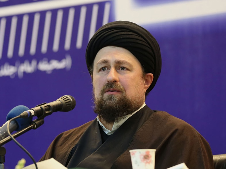 سید حسن خمینی: شرط بقاء «عزت» است/ اختلاف نظرها نقطه قوت ماست/ همه پشت سر یک فرمانده هستند سید حسن خمینی: شرط بقاء «عزت» است/ اختلاف نظرها نقطه قوت ماست/ همه پشت سر یک فرمانده هستند