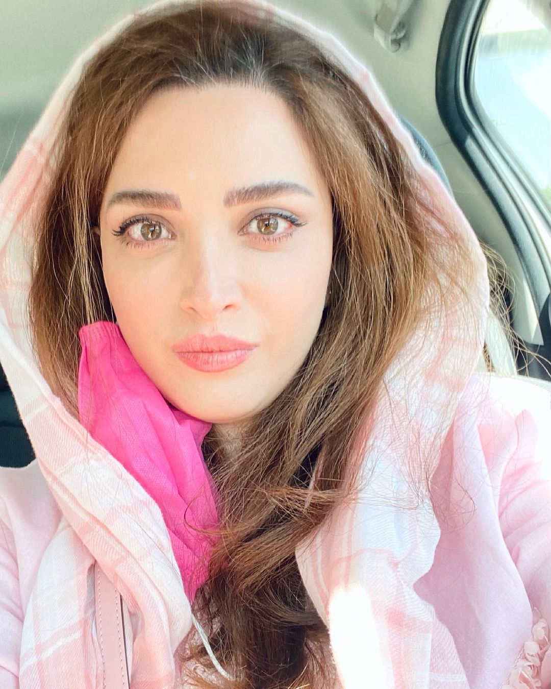 تیپ صورتی و ملیح بهنوش طباطبایی + عکس بهنوش طباطبایی