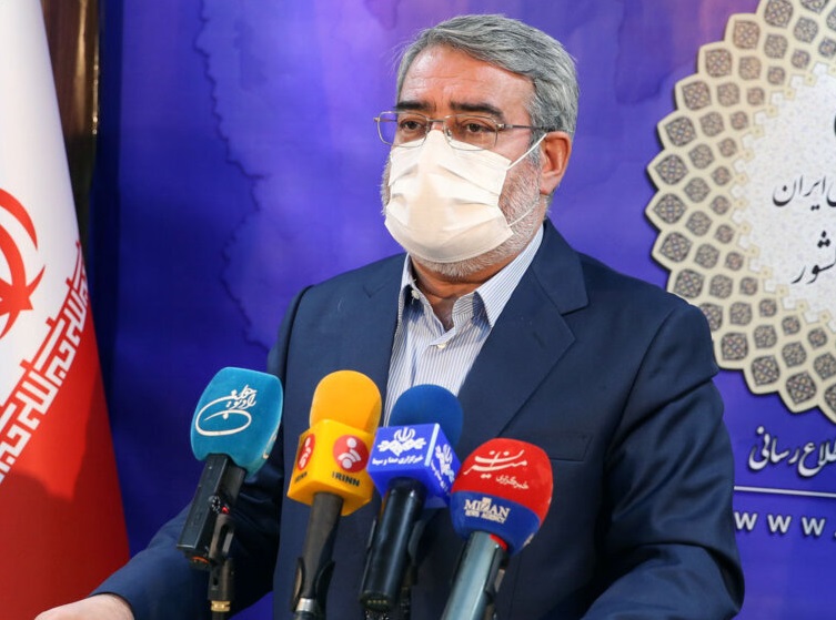 وزیر کشور: درمورد ممنوعیت سفر به شهر‌های قرمز سختگیرانه‌تر عمل می‌کنیم؛ پلیس مسافران را برمی گرداند
