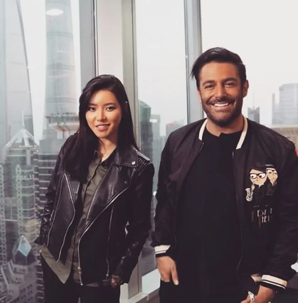 لبخند دلنشین محمدرضا گلزار در کنار بازیگر خارجی + عکس محمدرضا گلزار