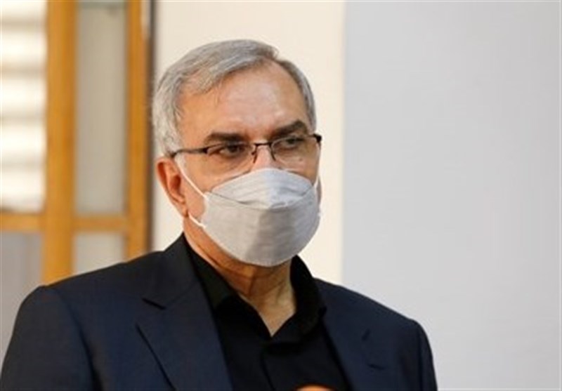 وزیر بهداشت: محدودیت‌های سفر با افزایش واکسیناسیون کرونا برداشته می‌شود