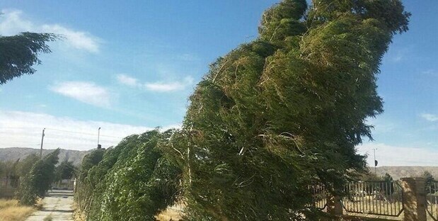 رگبار و رعدوبرق در برخی نفاط کشور/ افزایش دما تا ۴۹ درجه و بالاتر در دو استان