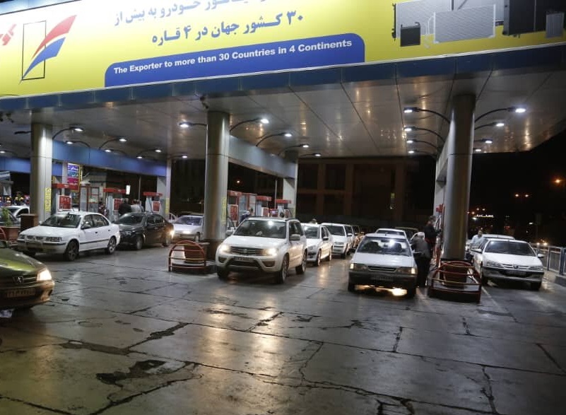 مصرف بنزین در تعطیلات اخیر رکورد شکست؛ ۹۰ میلیون لیتر در روز