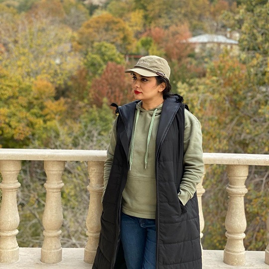 تیپ پاییزی لیندا کیانی با کلاهی بر سر + عکس تیپ پاییزی لیندا کیانی با کلاهی بر سر + عکس