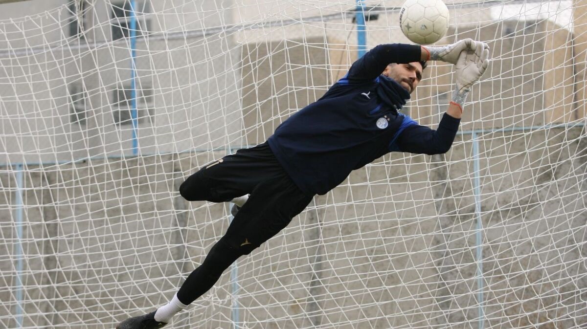 تمرین ویژه ستاره استقلال برای بازی تراکتور تمرین ویژه ستاره استقلال برای بازی تراکتور