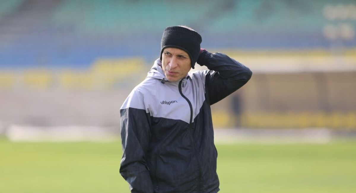 تلاش مجری تلویزیونی برای آشتی کنان با یحیی گل محمدی! تلاش مجری تلویزیونی برای آشتی کنان با یحیی گل محمدی!