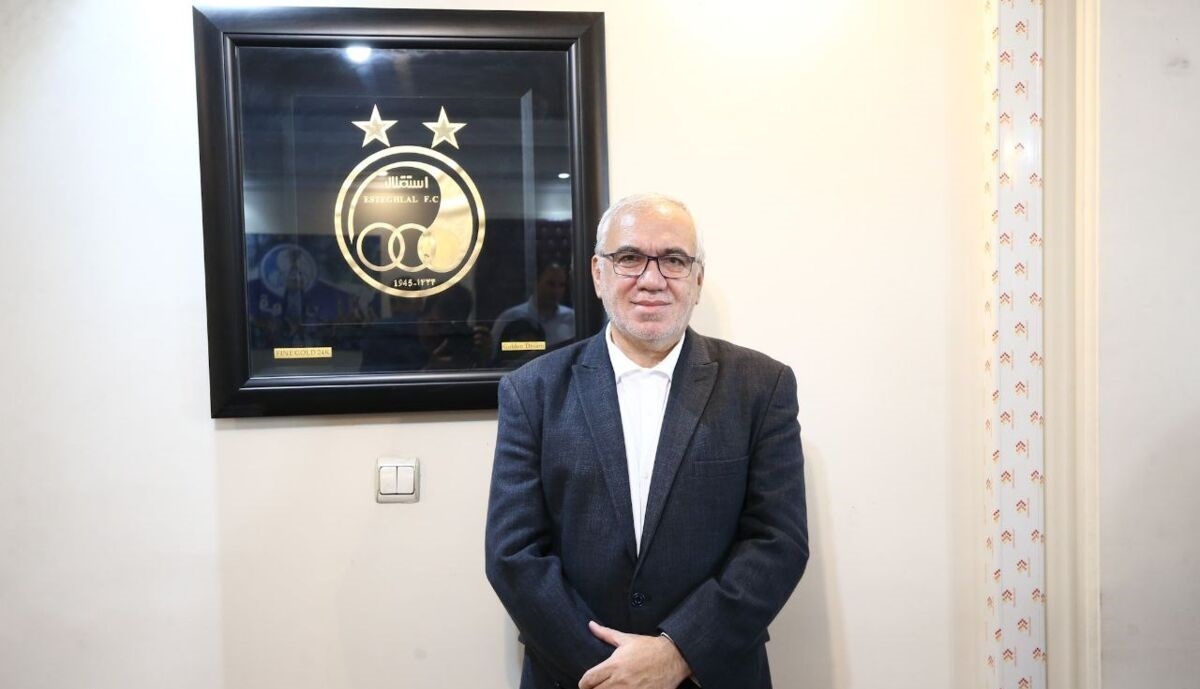 یاغی جدید فوتبال ایران ؟فتحاللهزاده دنبال شماره تلفن لژیونر پرسپولیسی یاغی جدید فوتبال ایران ؟فتحاللهزاده دنبال شماره تلفن لژیونر پرسپولیسی