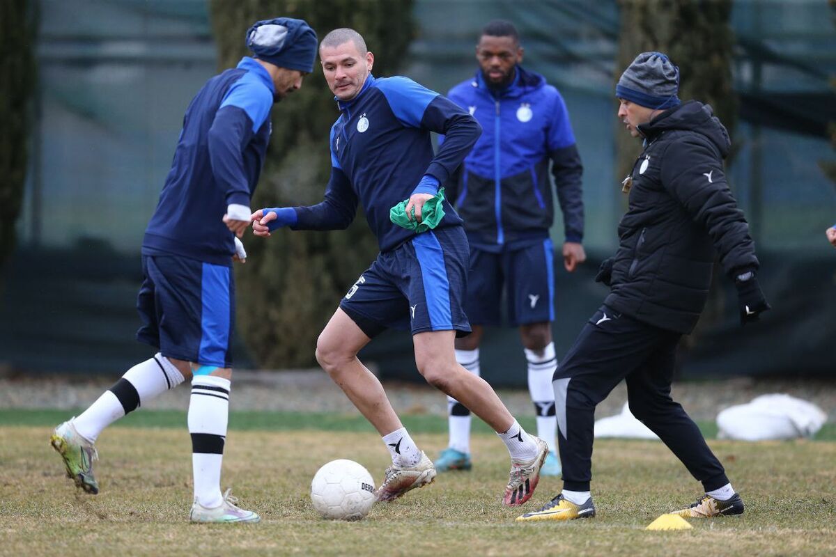 یک ستاره جدید در تمرین استقلال