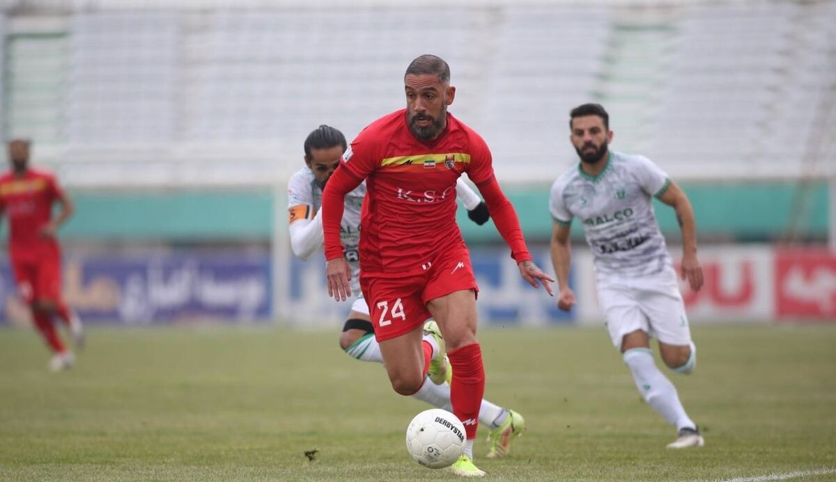 اشکان دژاگه پرسپولیسیها را شست و پهن کرد اشکان دژاگه پرسپولیسیها را شست و پهن کرد