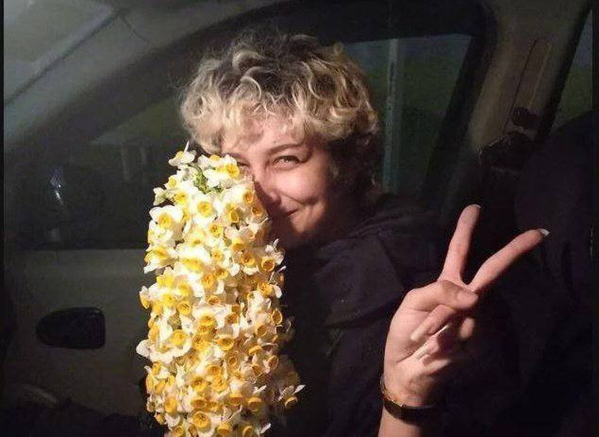 روزنامه جوان: آرمیتا عباسی، زندان بود یا در سالن آرایشگاه و مدلینگ؟ روزنامه جوان: آرمیتا عباسی، زندان بود یا در سالن آرایشگاه و مدلینگ؟