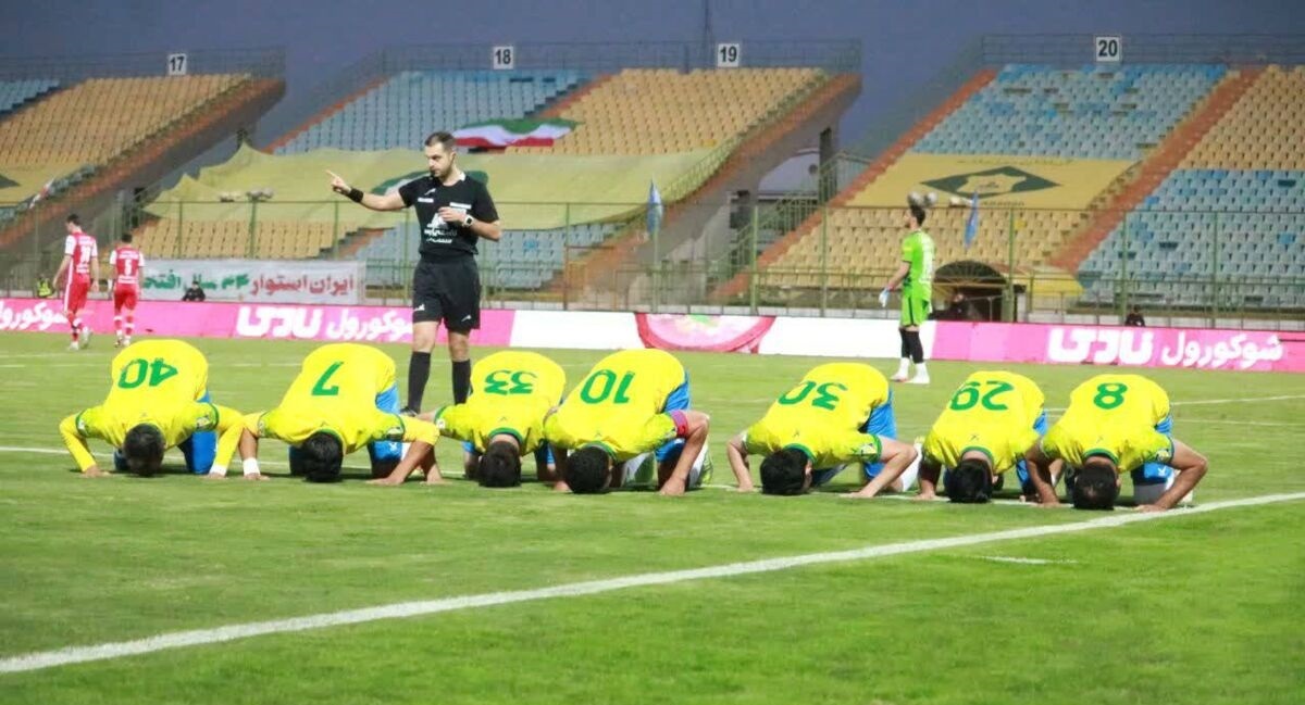 غوغای آبادانی ها بعد از گل به پرسپولیس غوغای آبادانی ها بعد از گل به پرسپولیس