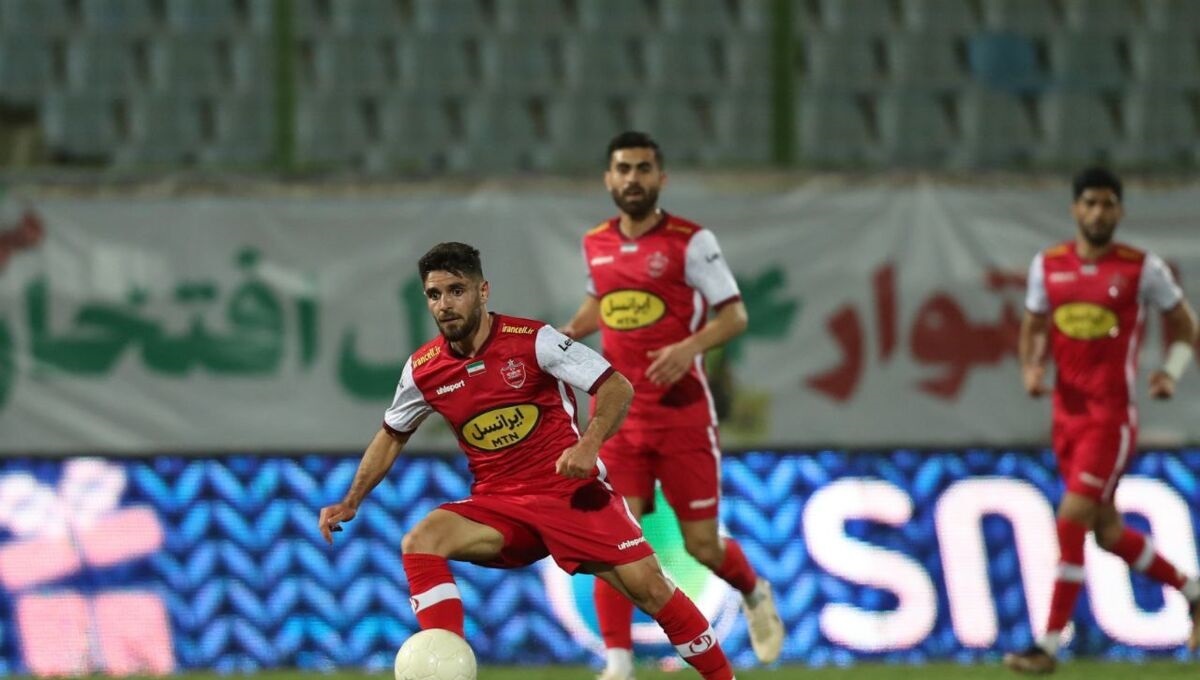 خشم هواداران از بازی پدیده پرسپولیس خشم هواداران از بازی پدیده پرسپولیس