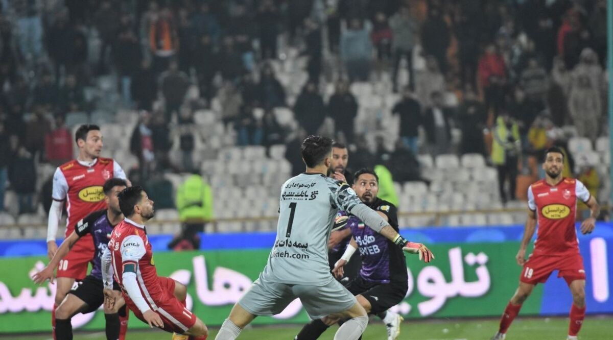 سد دفاعی تیم یحیی ویران شد؛ اشتباهات باورنکردنی مدافعان پرسپولیس! سد دفاعی تیم یحیی ویران شد؛ اشتباهات باورنکردنی مدافعان پرسپولیس!