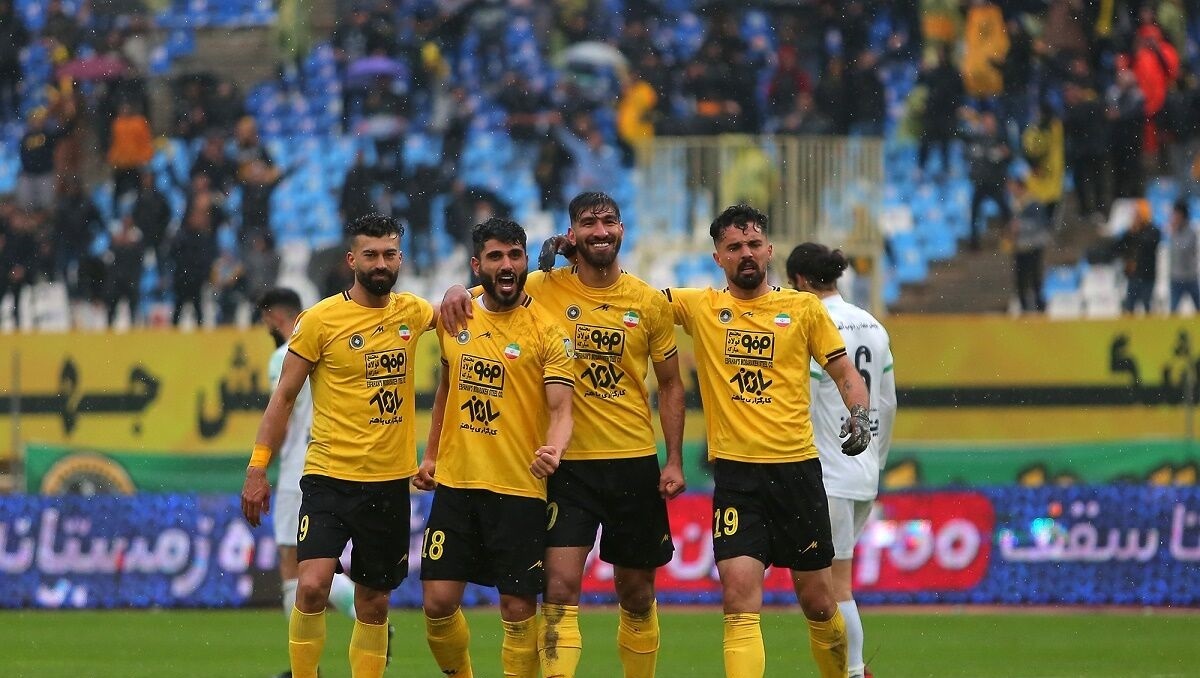 هشدار به یحیی و ساپینتو ؛ سپاهان و مورایس به جام قهرمانی حمله کردند هشدار به یحیی و ساپینتو ؛ سپاهان و مورایس به جام قهرمانی حمله کردند