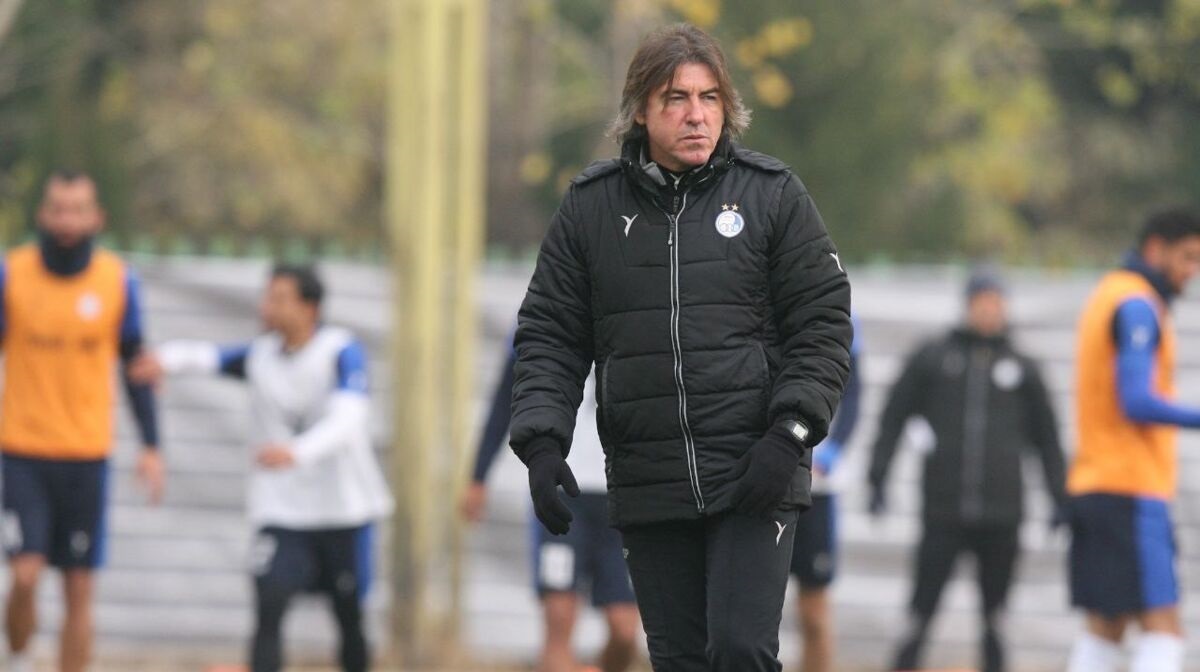 هشدار جدی ساپینتو به استقلالیها برای دیدار با ملوان هشدار جدی ساپینتو به استقلالیها برای دیدار با ملوان