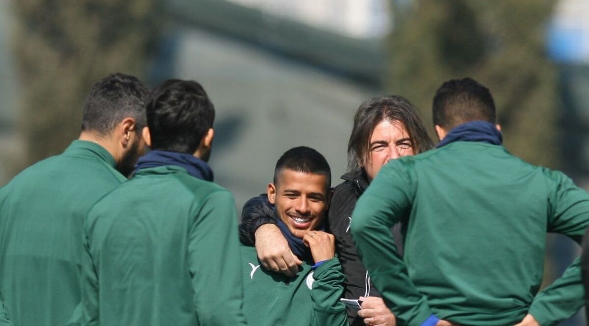 خریداران مهدی قایدی دست بردار نیستند خریداران مهدی قایدی دست بردار نیستند