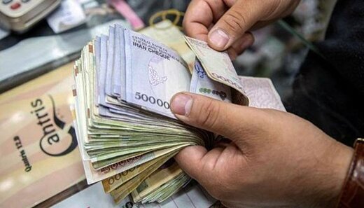 وزیر اقتصاد: حقوق کارکنان دولت در سال ۱۴۰۲، ۱۵ تا ۲۵ درصد افزایش می‌یابد / فعلا برنامه‌ای برای افزایش حقوق میانسالی نداریم