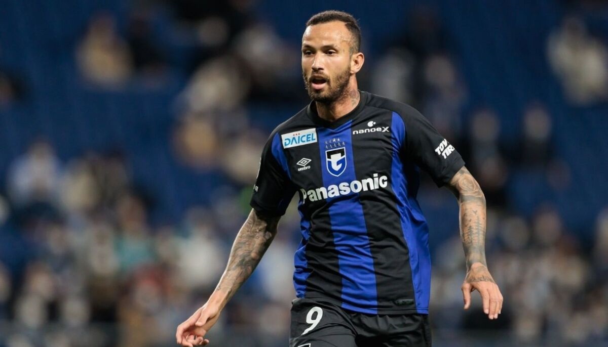 شوک ستاره برزیلی به پرسپولیس ؛ پریرا از خواستههایش کوتاه نیامد! شوک ستاره برزیلی به پرسپولیس ؛ پریرا از خواستههایش کوتاه نیامد!