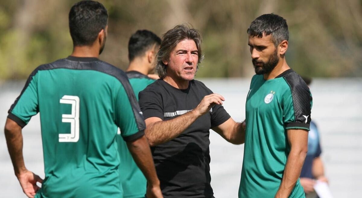 پاسخ ستاره استقلال به پیشنهاد تیم لیگ برتری پاسخ ستاره استقلال به پیشنهاد تیم لیگ برتری