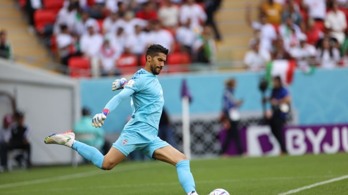 حمله تند هواداران استقلال به این ستاره؛ به خودت بیا حمله تند هواداران استقلال به این ستاره؛ به خودت بیا