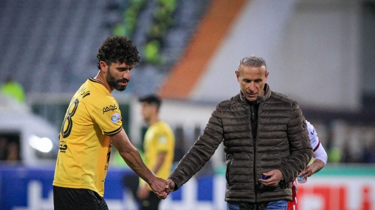 حکم انضباطی مدافع استقلالی روی اعصاب پرسپولیسیها حکم انضباطی مدافع استقلالی روی اعصاب پرسپولیسیها