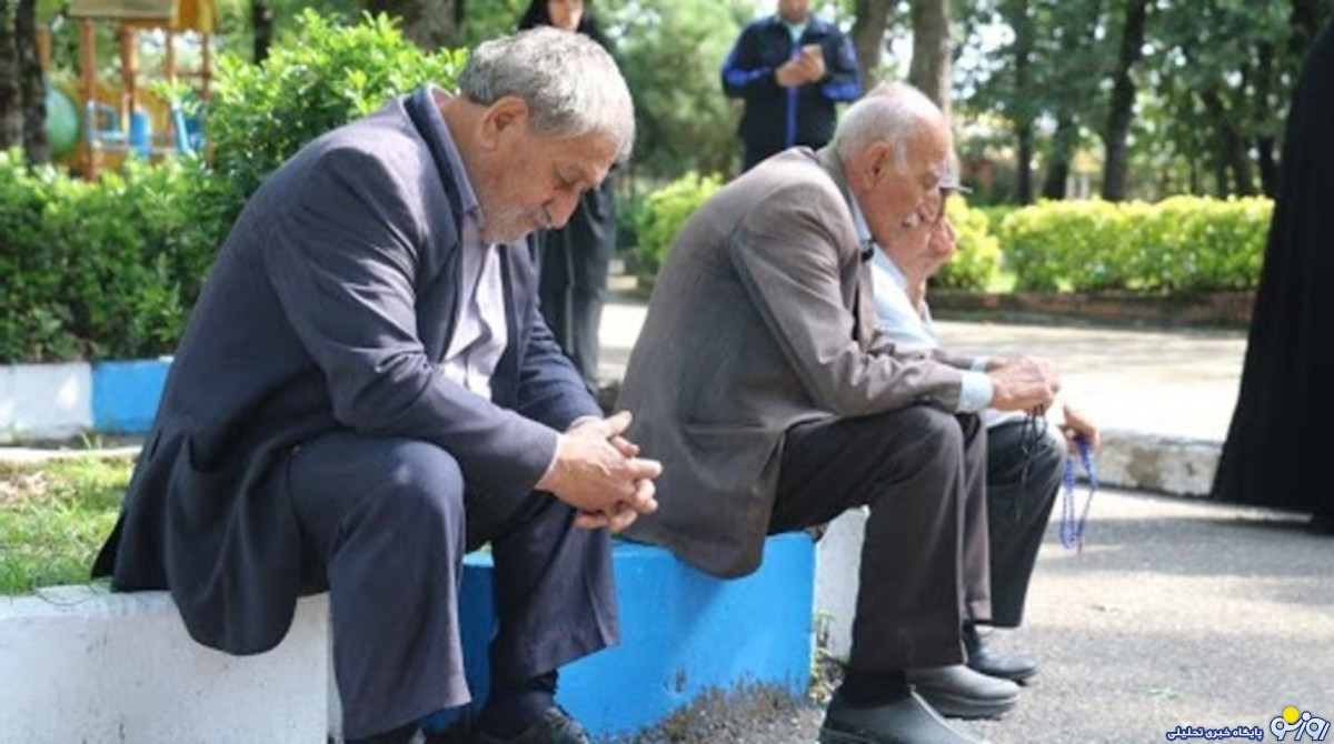 دولت در جلسه چهارشنبه افزایش حقوق بازنشستگان را تصویب کند