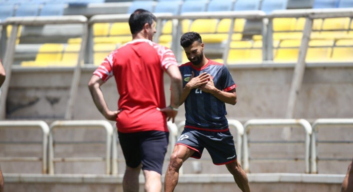 ادعای عجیب شاه ماهی پرسپولیس ؛ بررسی یک موضوع ادعای عجیب شاه ماهی پرسپولیس ؛ بررسی یک موضوع