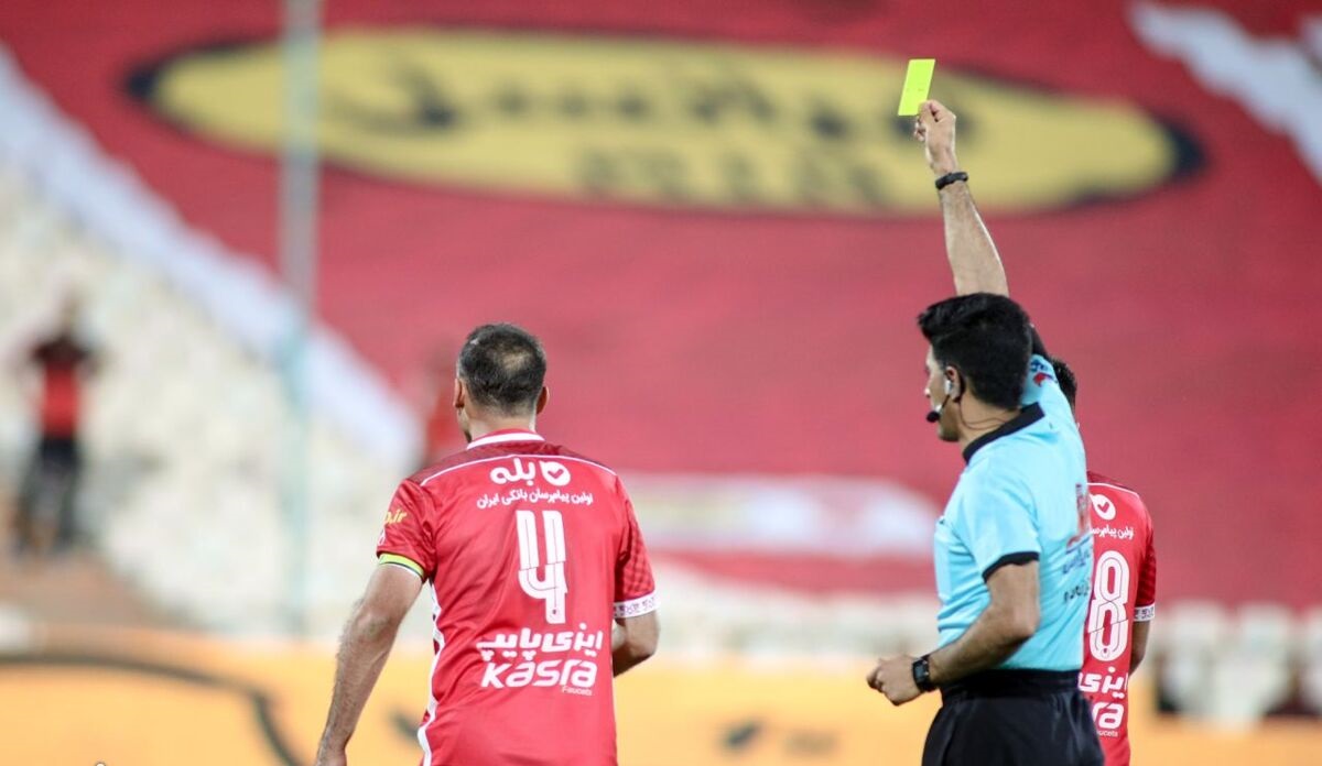 سیدجلال حسینی با کارت از پرسپولیس خداحافظی کرد ؟ سیدجلال حسینی با کارت از پرسپولیس خداحافظی کرد ؟