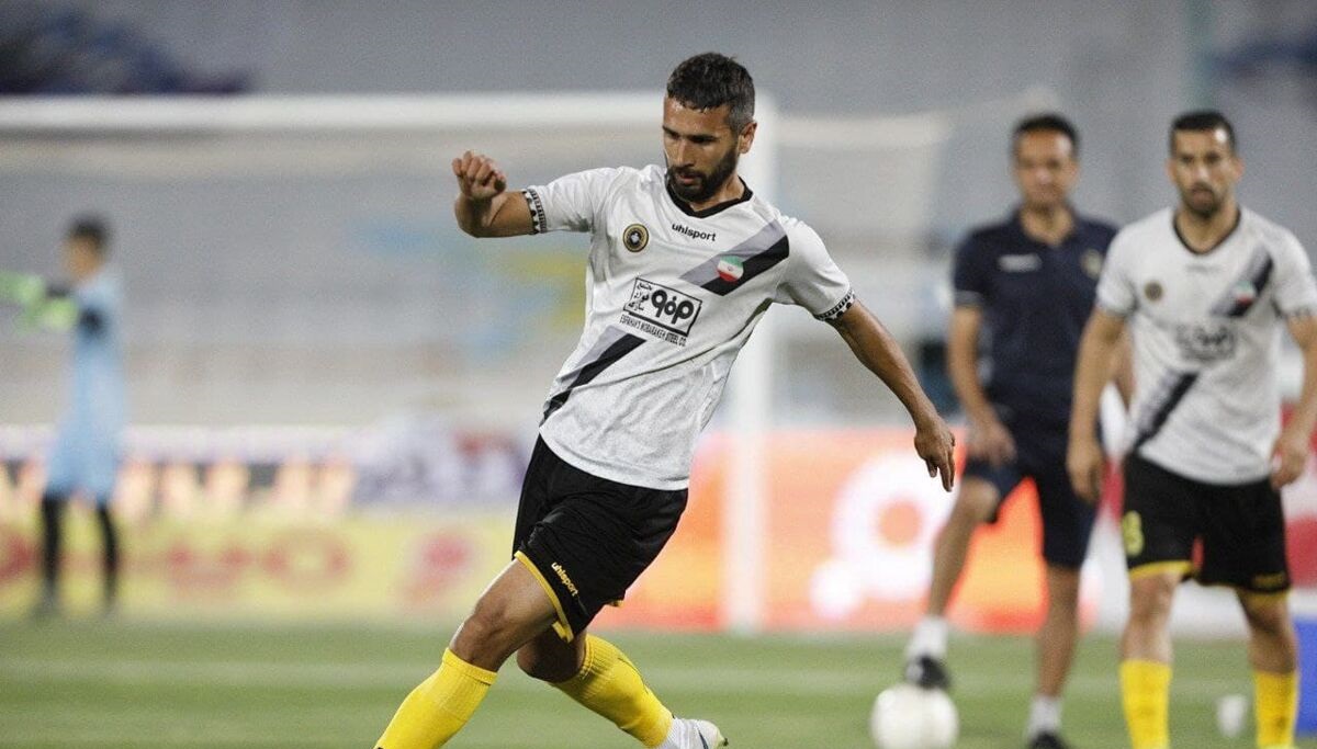 چرخش به سمت استقلال ؛ این ستاره با پرسپولیس به توافق نرسید چرخش به سمت استقلال ؛ این ستاره با پرسپولیس به توافق نرسید