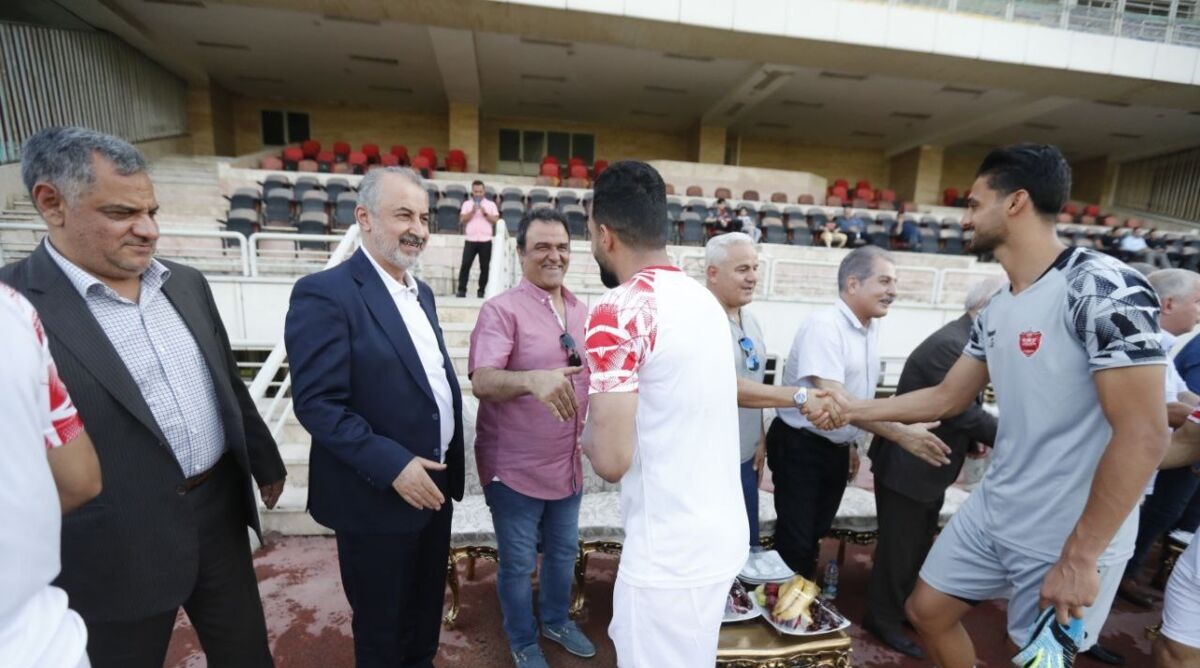 دلال ها روی پرسپولیس چنبره زدند ؛ فشار جدید روی درویش دلال ها روی پرسپولیس چنبره زدند ؛ فشار جدید روی درویش