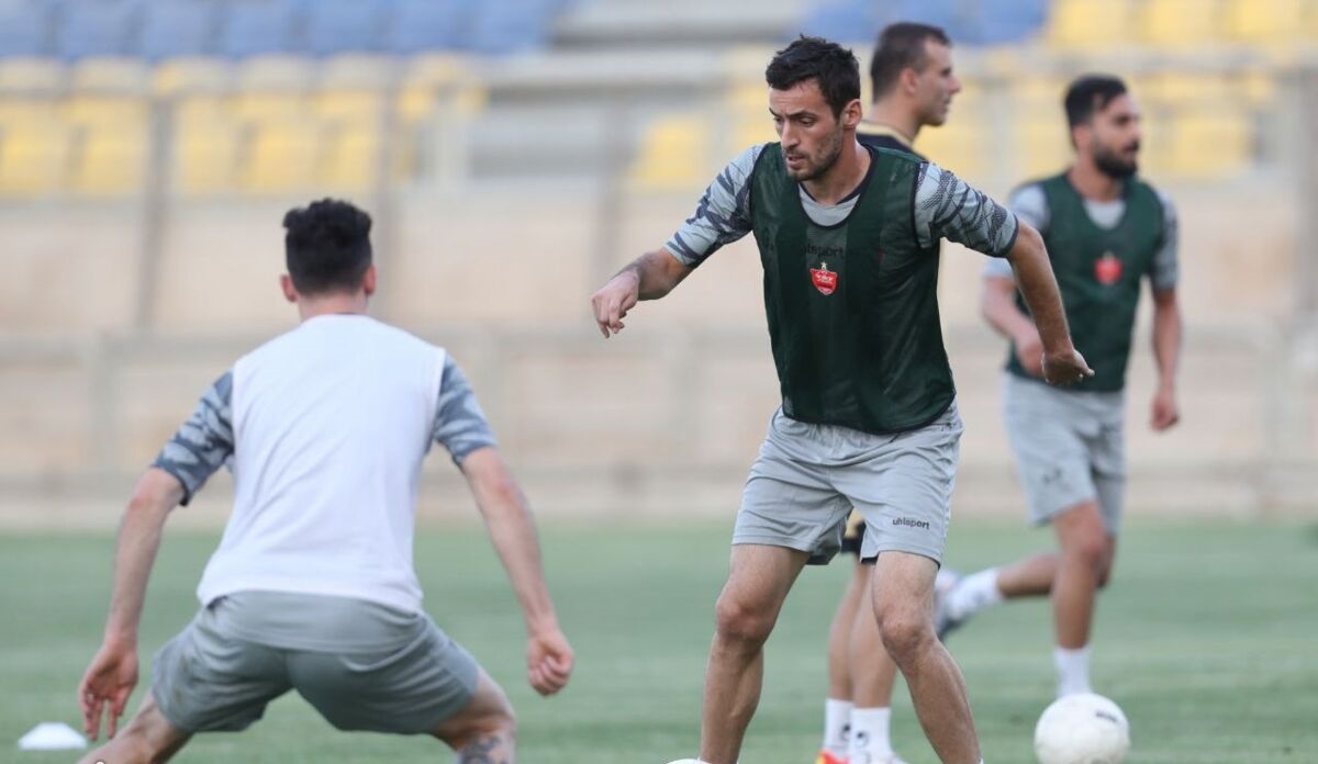 آموزش گلزنی خرید جدید یحیی به مهاجمهای پرسپولیس آموزش گلزنی خرید جدید یحیی به مهاجمهای پرسپولیس