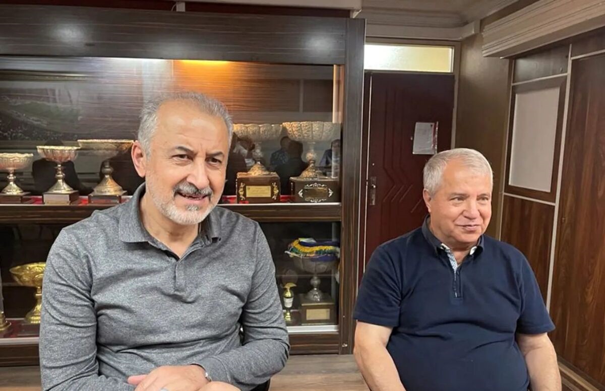 اصلا حوصله نشستن روی نیمکت پرسپولیس را ندارم اصلا حوصله نشستن روی نیمکت پرسپولیس را ندارم