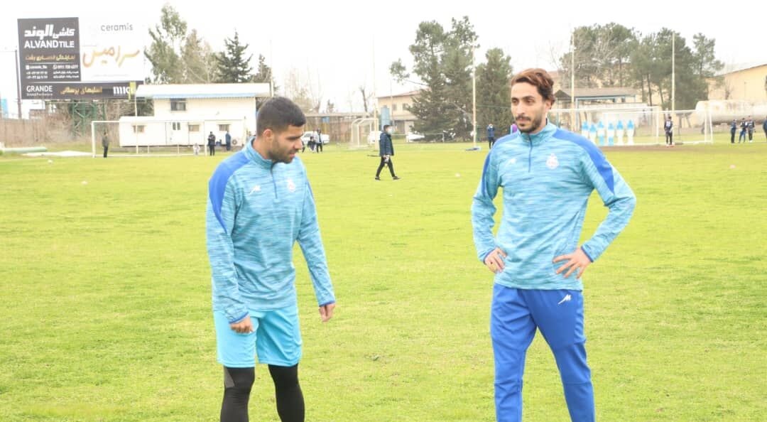 طعنه پیشکسوت پرسپولیس به استقلالی ها : سربازی ۴ماهه کجاست که پسران ما هم بروند طعنه پیشکسوت پرسپولیس به استقلالی ها : سربازی ۴ماهه کجاست که پسران ما هم بروند