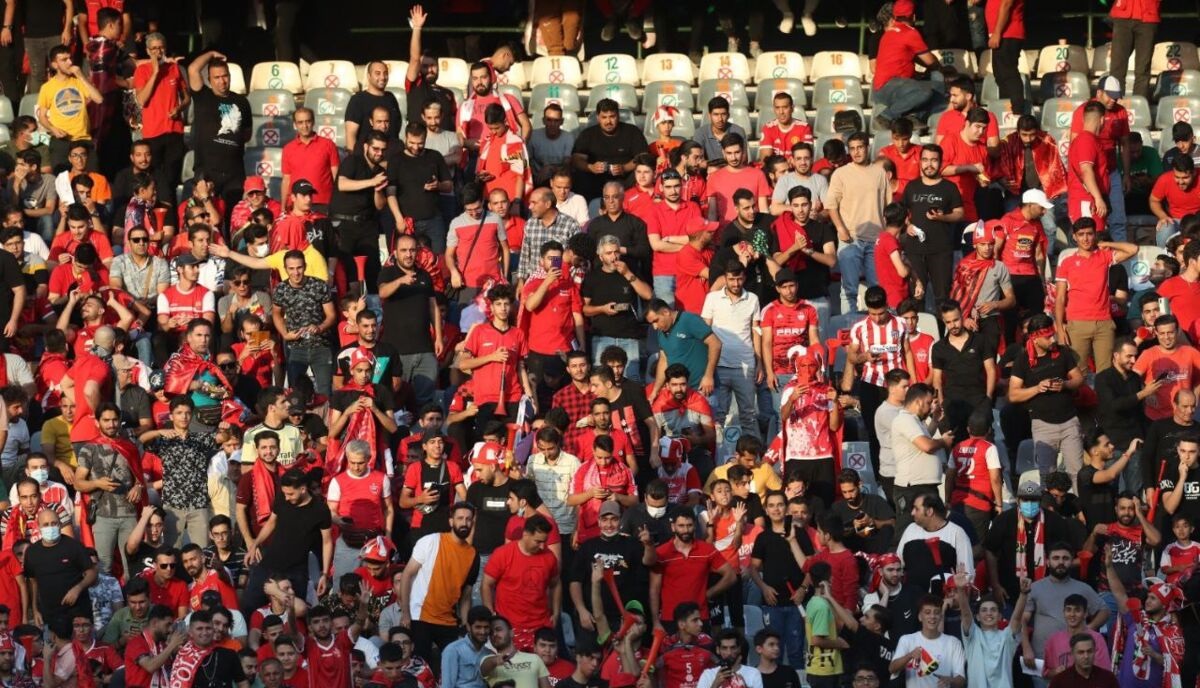 پرسپولیسیها حسابی از خجالت دو استقلالی درآمدند پرسپولیسیها حسابی از خجالت دو استقلالی درآمدند