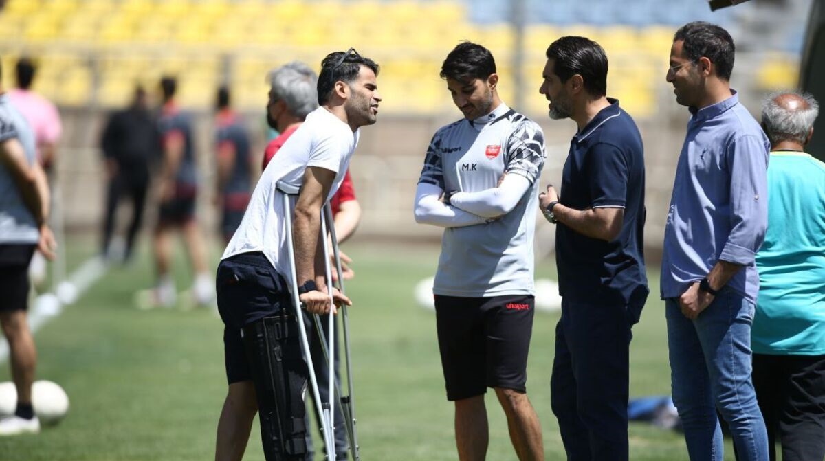 دفاع تمام قد پیشکسوت پرسپولیس از مهاجم کنار گذاشته شده یحیی دفاع تمام قد پیشکسوت پرسپولیس از مهاجم کنار گذاشته شده یحیی