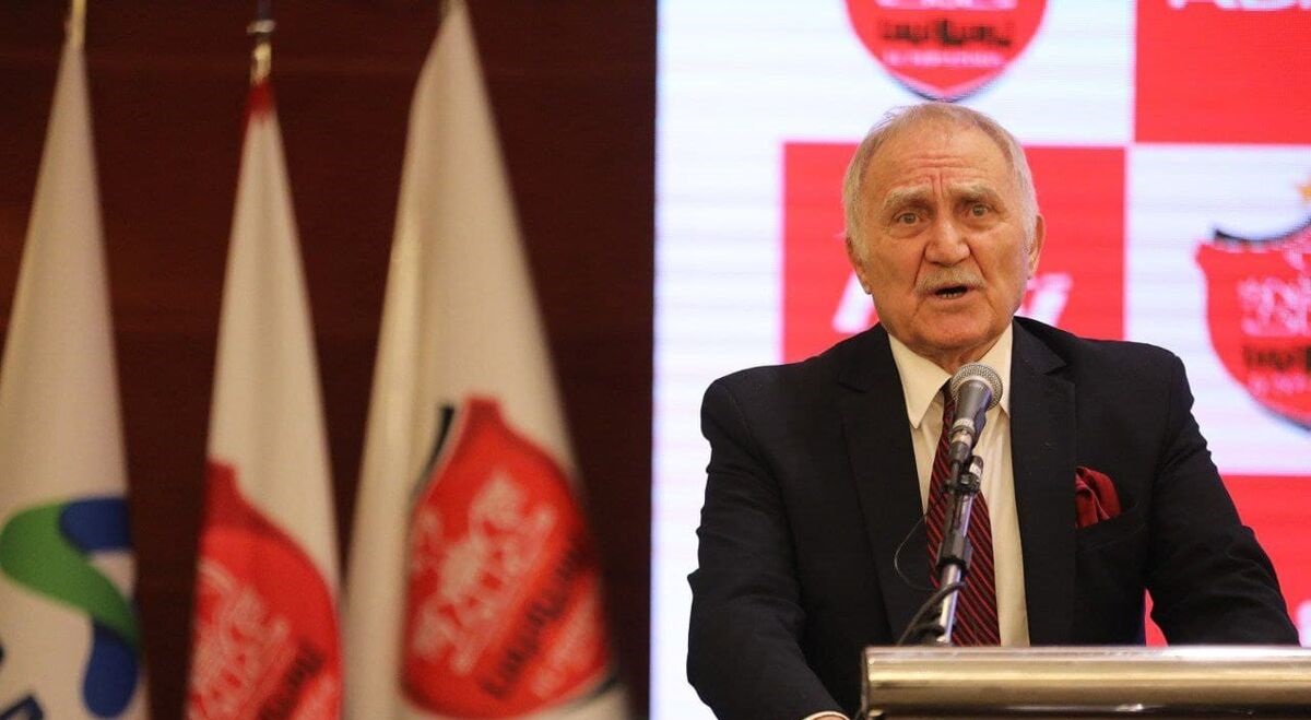 شوک بزرگ به پرسپولیس ؛ حال اسطوره پرسپولیسیها خوب نیست شوک بزرگ به پرسپولیس ؛ حال اسطوره پرسپولیسیها خوب نیست