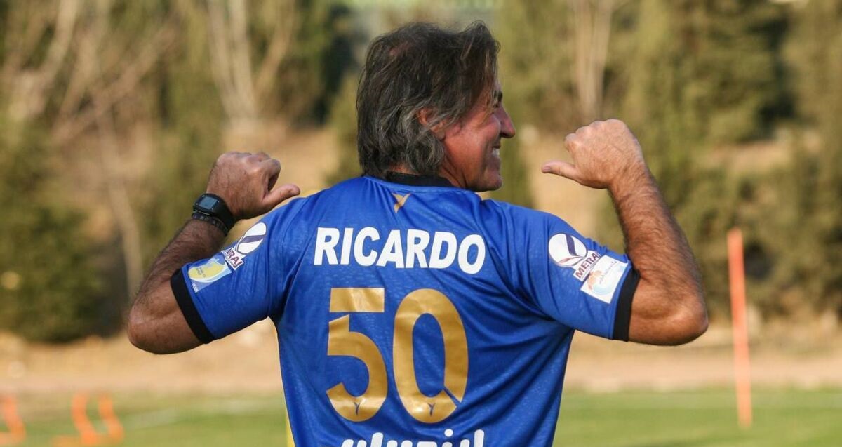 اقدام عجیب ساپینتو در تمرین استقلال اقدام عجیب ساپینتو در تمرین استقلال