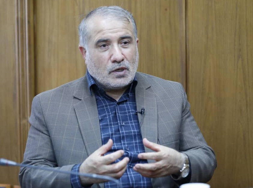 معمولا ضابطین دادگستری هیچکس را بدون جرم بازداشت نمیکنند؛ فرقی نمیکند که فرد، کاسب، روزنامه نگار یا هنرمند باشد / هر کسی، در هر موقعیتی خلاف مقررات کشور عمل کند، دستگیر میشود معمولا ضابطین دادگستری هیچکس را بدون جرم بازداشت نمیکنند؛ فرقی نمیکند که فرد، کاسب، روزنامه نگار یا هنرمند باشد / هر کسی، در هر موقعیتی خلاف مقررات کشور عمل کند، دستگیر میشود