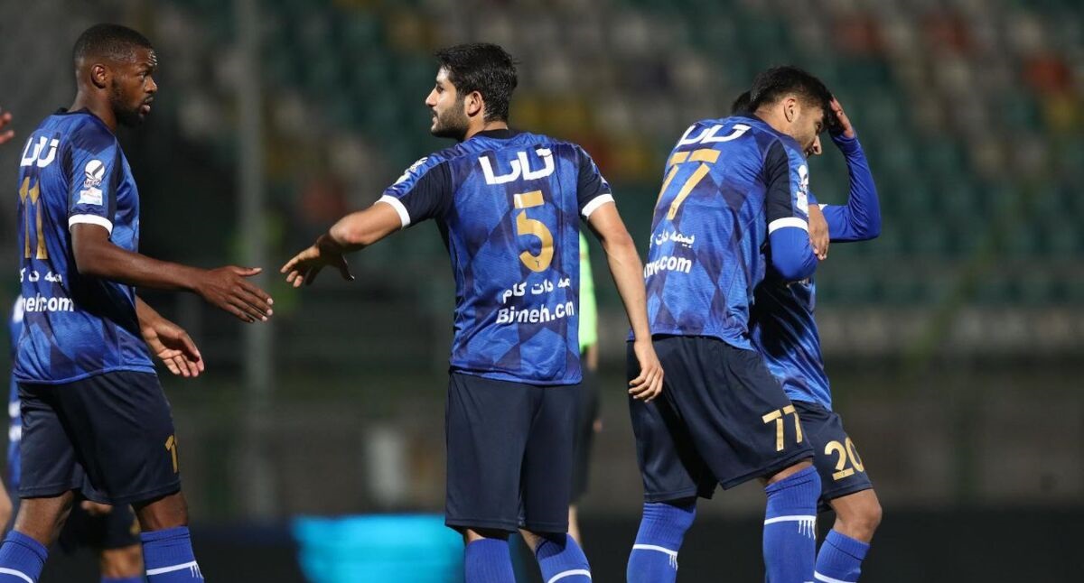 سکوت مدافع جنجالی استقلال شکست سکوت مدافع جنجالی استقلال شکست