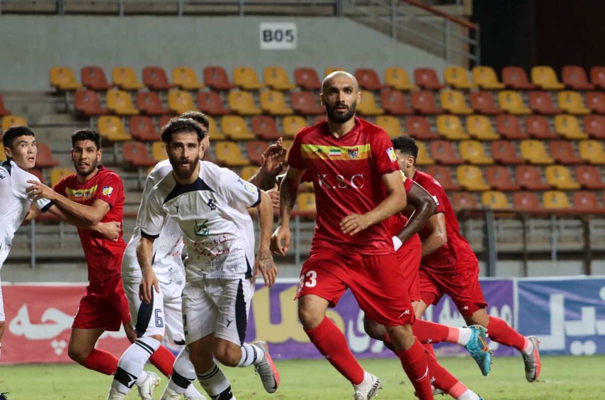 ستاره استقلالی سرش را تراشید