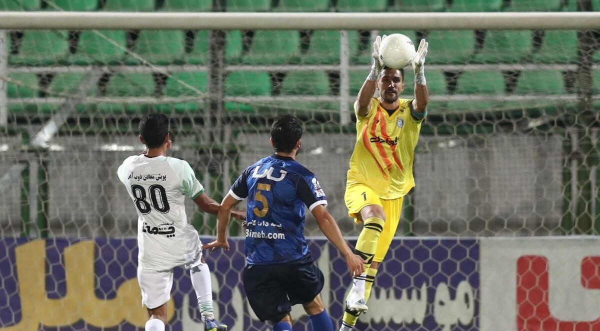 کپی ریکاردو ساپینتو از روی دست فرهاد مجیدی کپی ریکاردو ساپینتو از روی دست فرهاد مجیدی