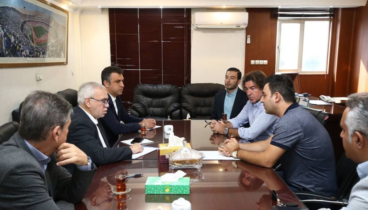 فتحاللهزاده تصمیم آجورلو را وتو کرد فتحاللهزاده تصمیم آجورلو را وتو کرد