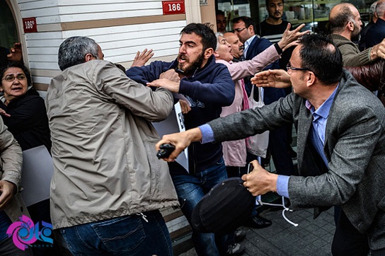 روایتی از لباس شخصیها؛ این گروه خشن روایتی از لباس شخصیها؛ این گروه خشن