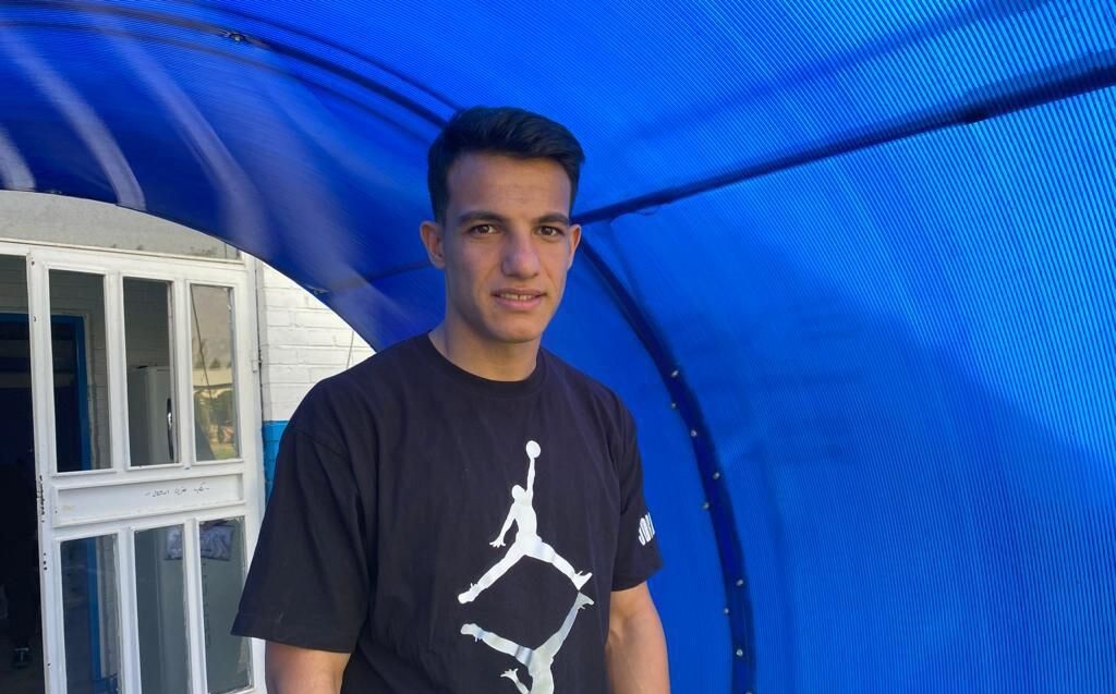 خط قرمز دوباره کی روش روی یک استقلالی خط قرمز دوباره کی روش روی یک استقلالی